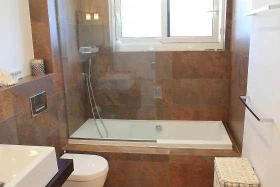 Villa Mediterranea كالونج