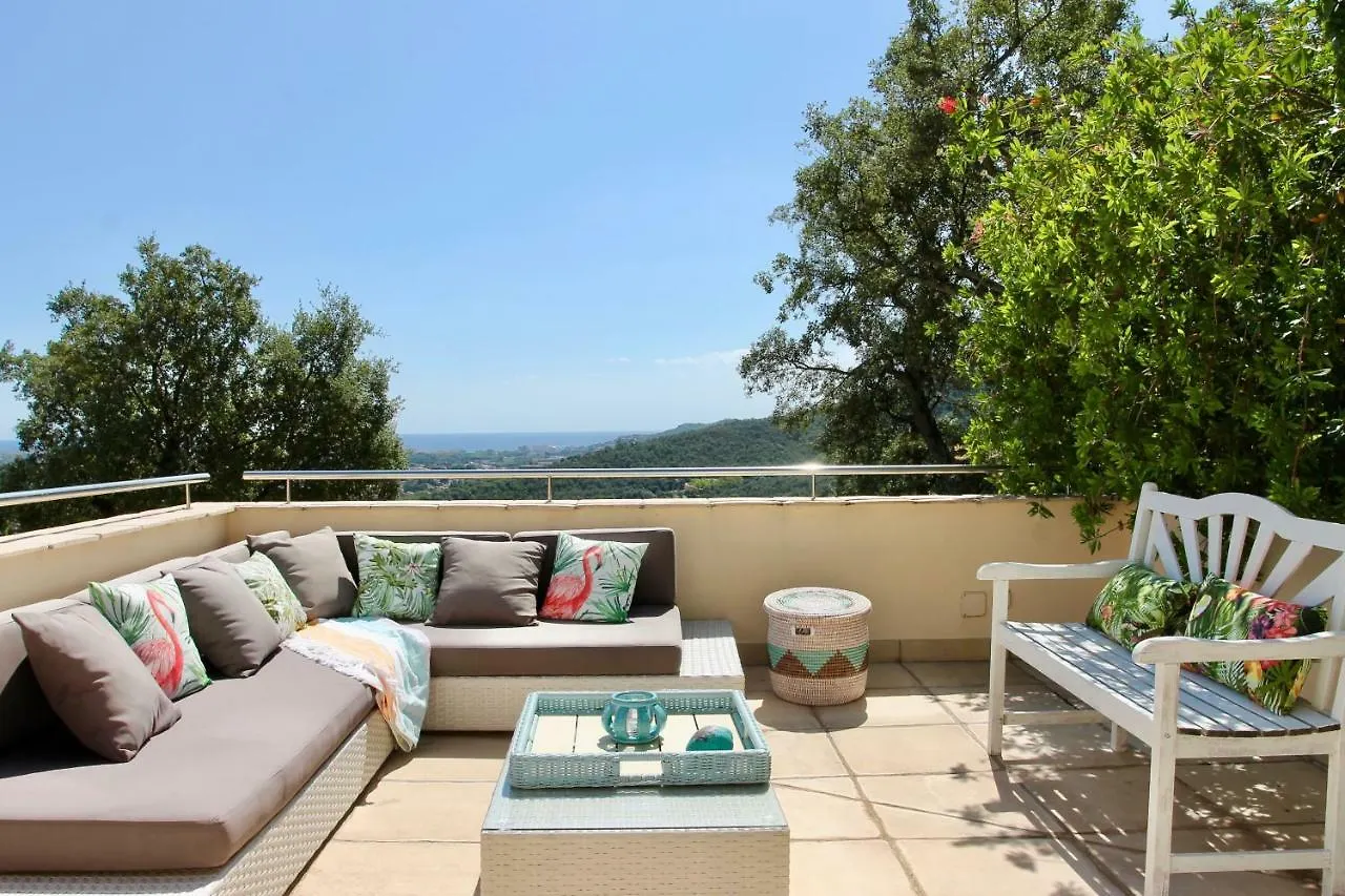 Villa Mediterranea كالونج